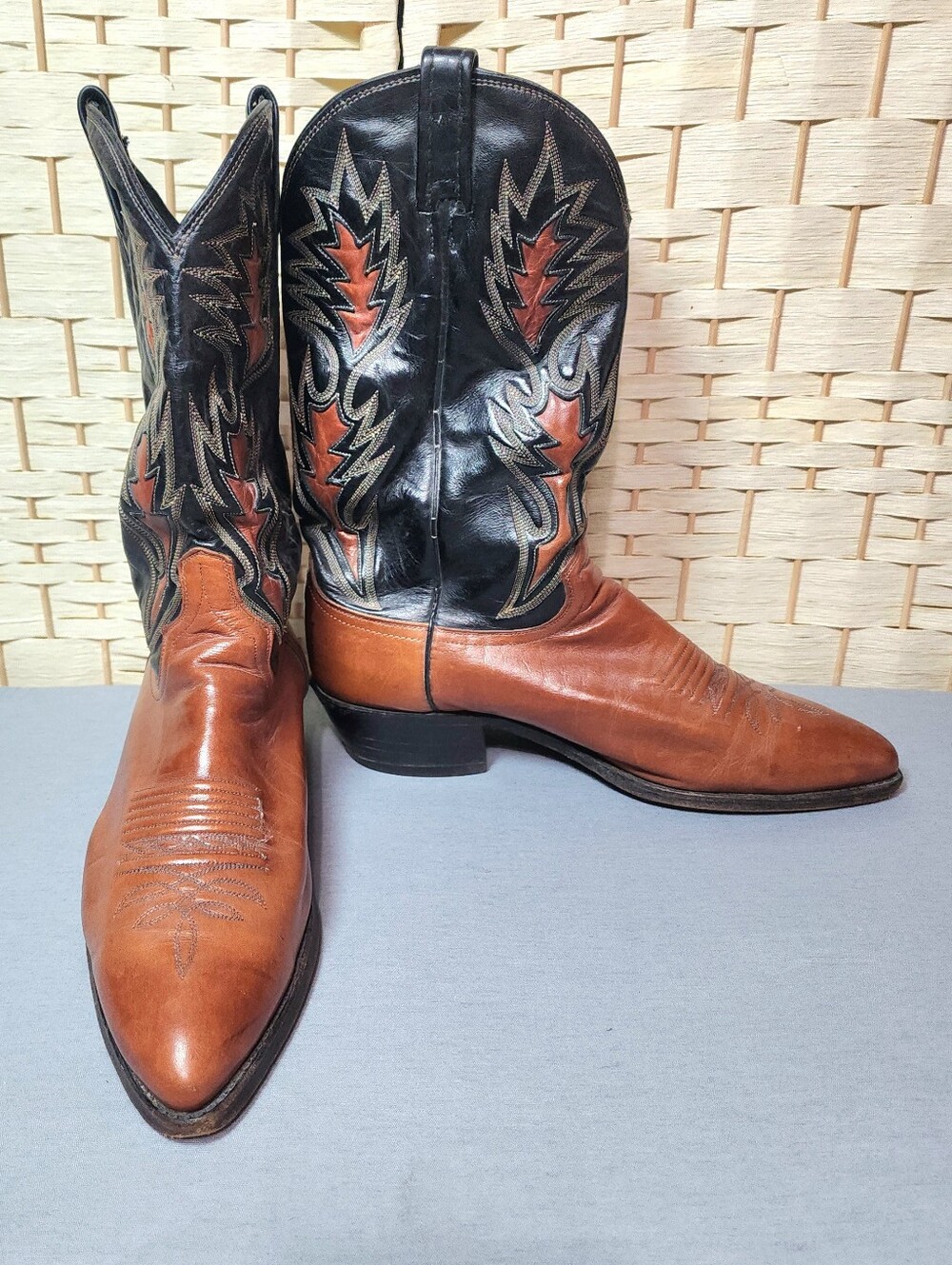1990s Dan Post Men's 11D Black Brown Leather Cowboy Western Boots Vintage